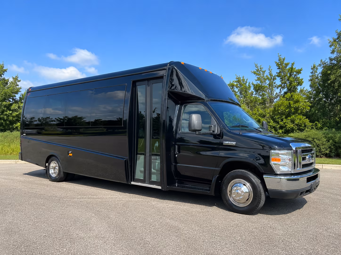 burbank corporate shuttle bus rentals