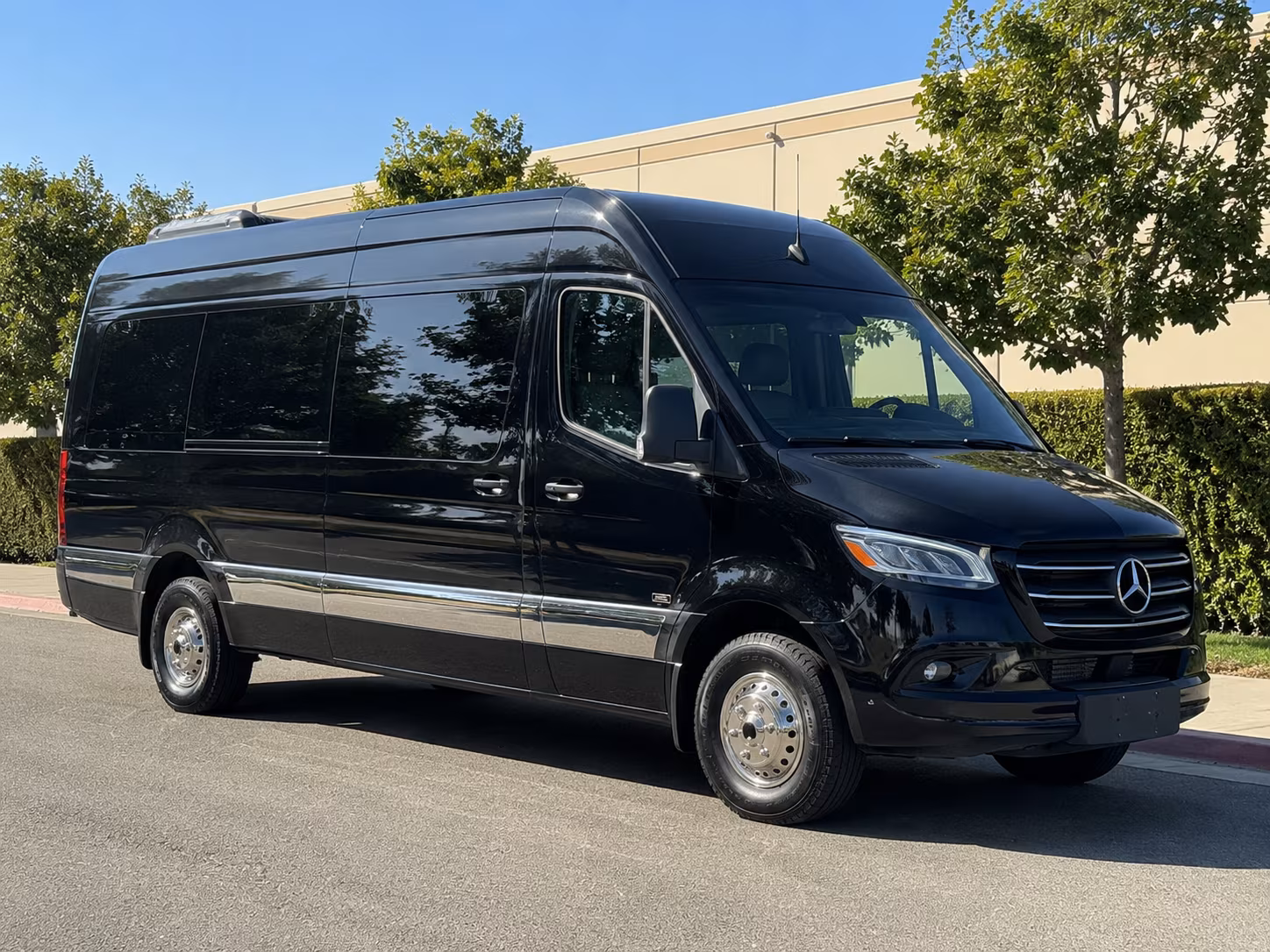 burbank pasadena charter buses