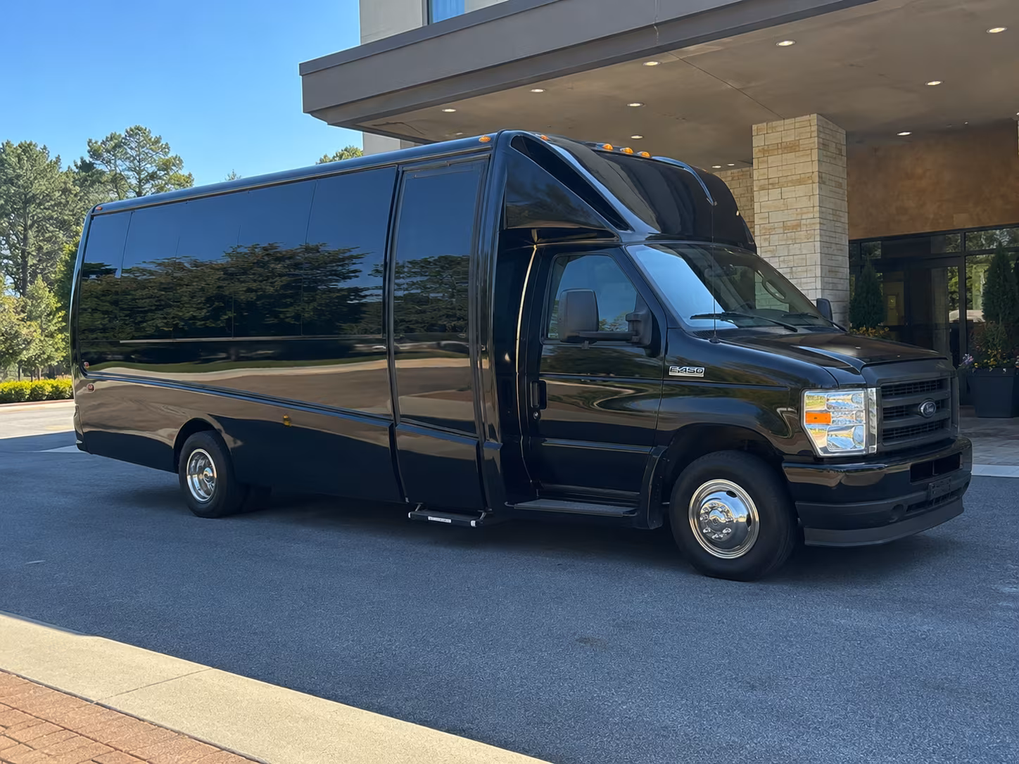 corporate and convention shuttles to the pasadena convention center