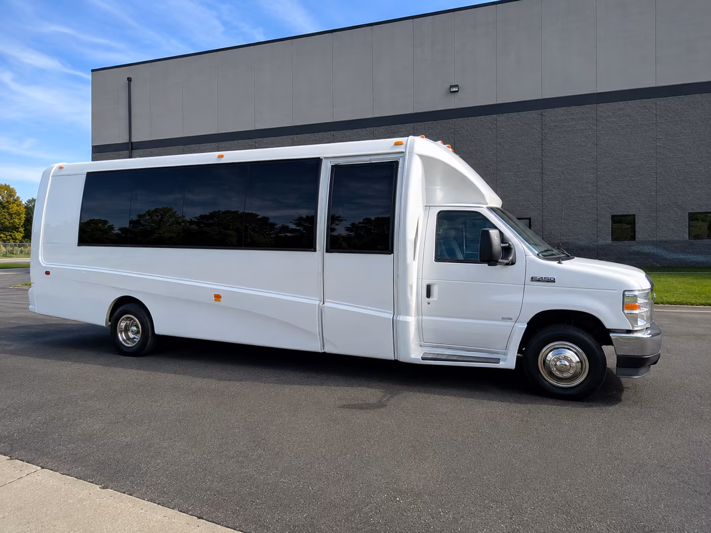 pasadenacharterbuscompany com lets you compare everything in one place no waiting for callbacks to get pricing no runaround
